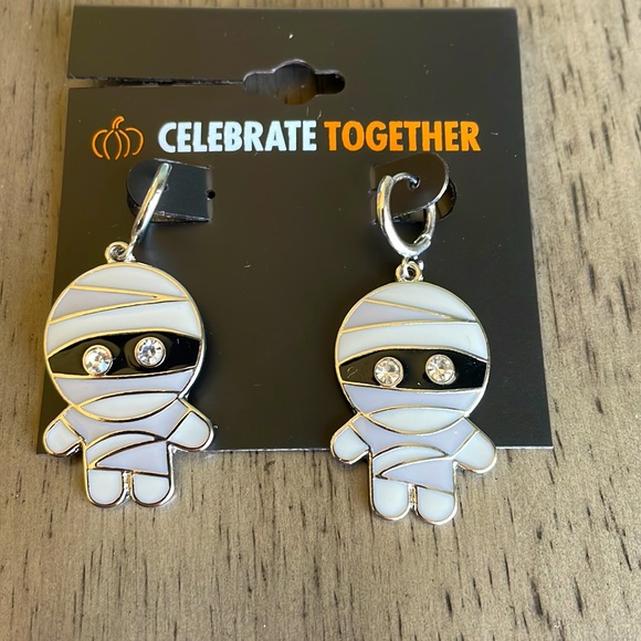 Jewelry - Halloween Mummy Earrings